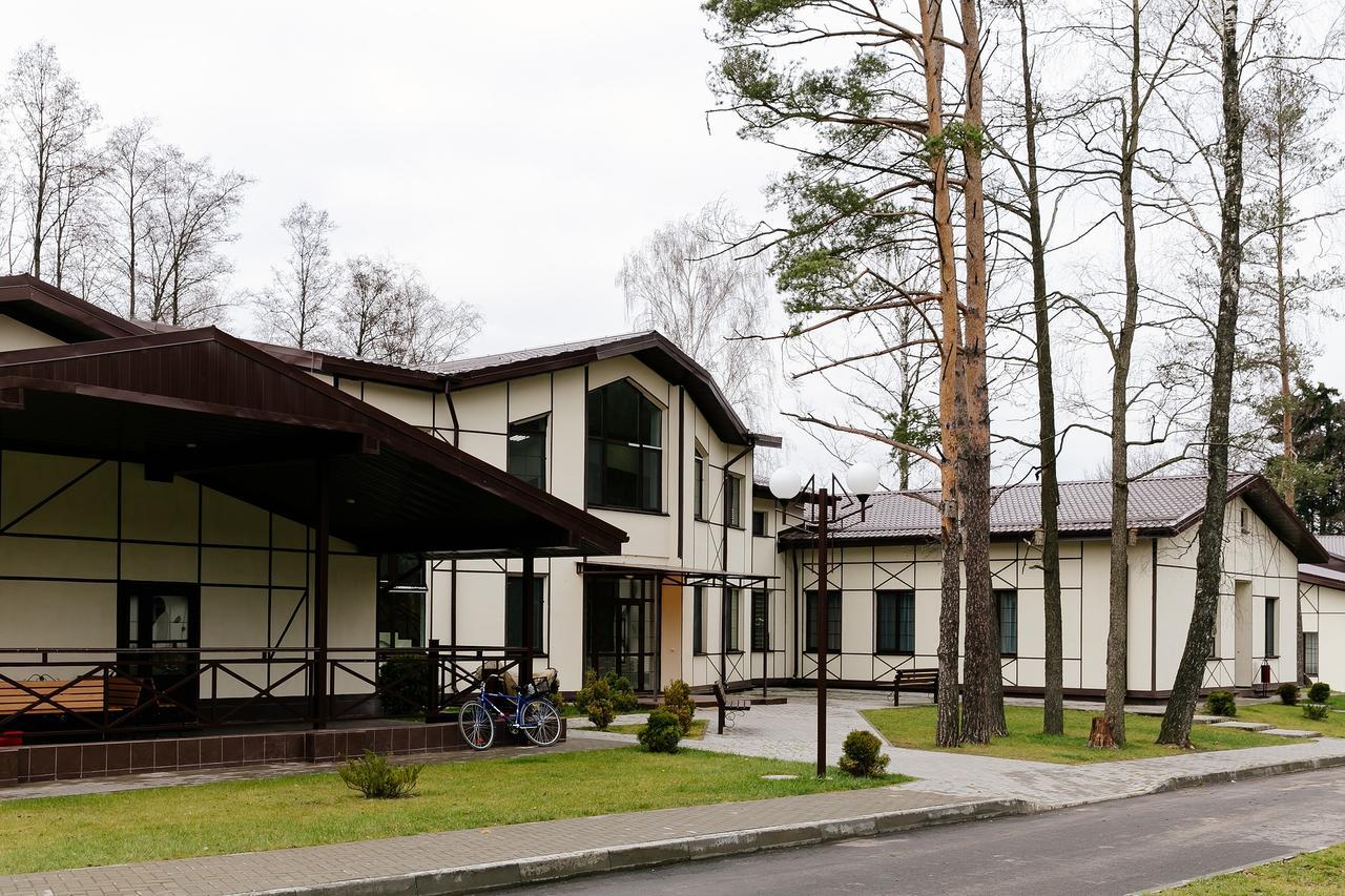 Hotel Baza Otdykha Chaika Zhodzina Exterior foto